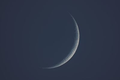 Crescent Moon in the evening sky on March 21, 2026 - Astrophotography