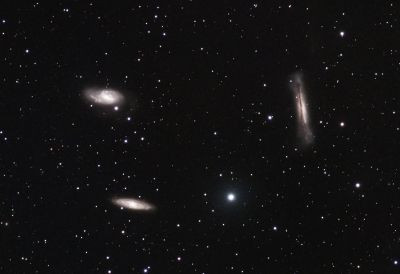 Триплет Льва (NGC 3628, M65 и M66) 