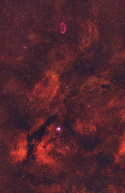 Облака ионизированного водорода в созвездии Лебедя. 