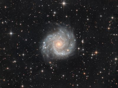 Spiral galaxy M74 in Pisces - Astrophotography