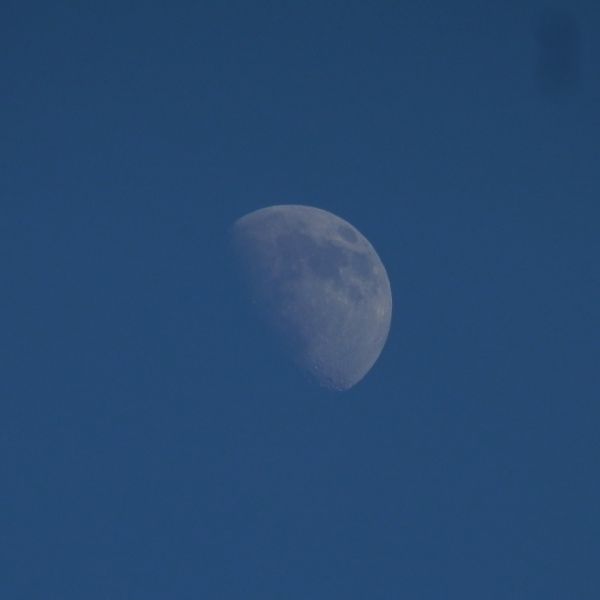 Луна - 68% - астрофотография