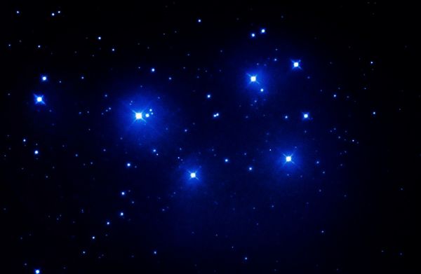 Рассеянное звёздное скопление Плеяды М45 - астрофотография