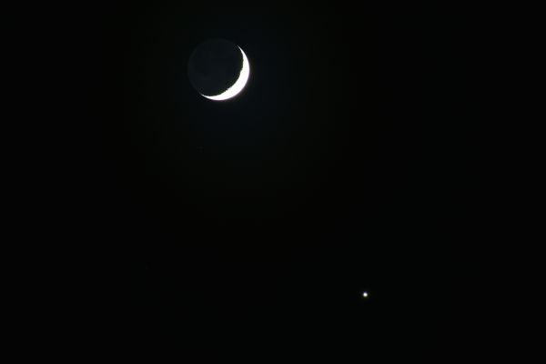 Сближение Луны и Венеры 23.04.23 - астрофотография