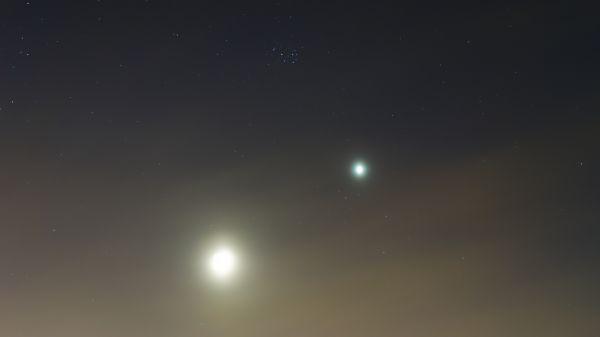 Moon + Venus + Pleiades - астрофотография