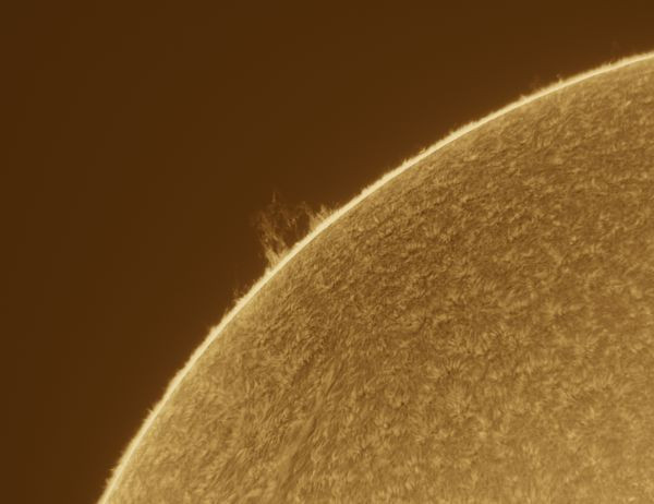 First prominence captured with a self-assembled solar scope. - Astrophotography