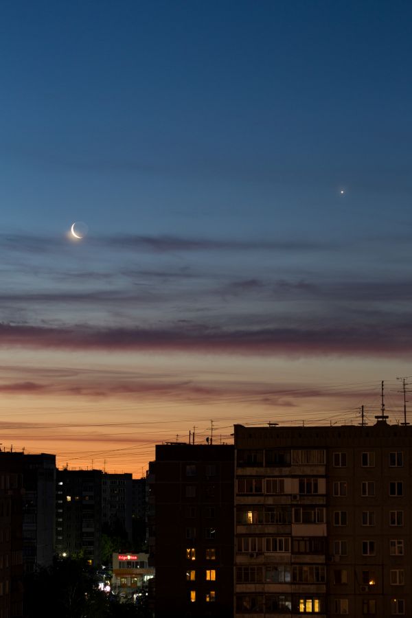Луна и Венера  - астрофотография