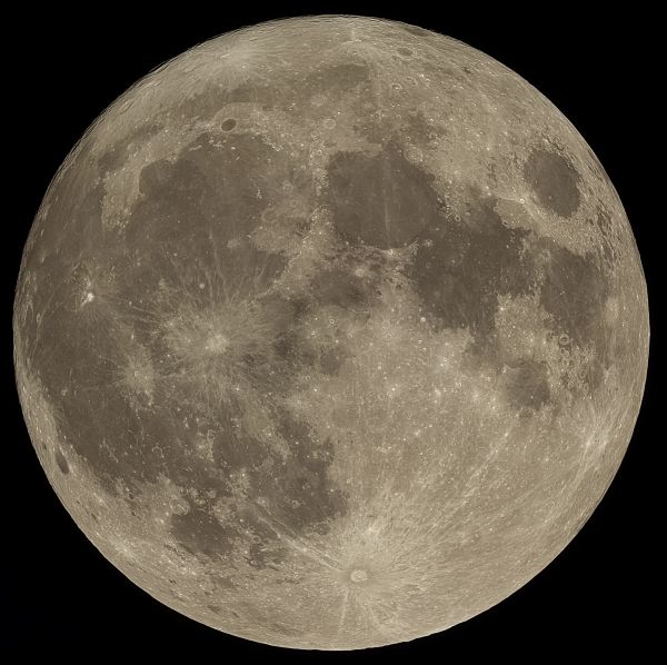 Голубая Луна 31 августа 2023 года - астрофотография