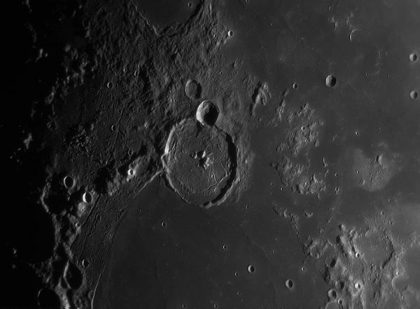 Луна, фрагмент - астрофотография