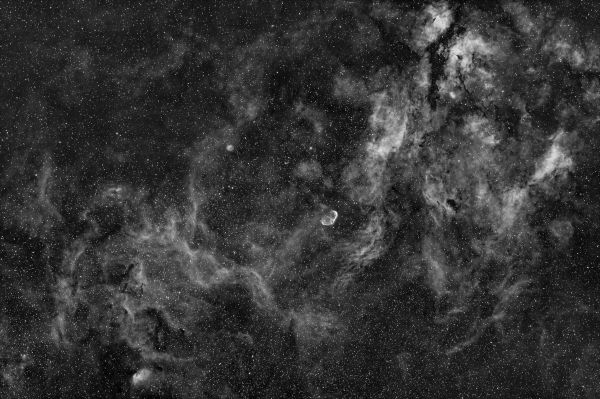 gamma Cygni Ha - астрофотография