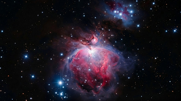 Orion Nebula (M42) and Running Man Nebula (NGC 1977) - Astrophotography