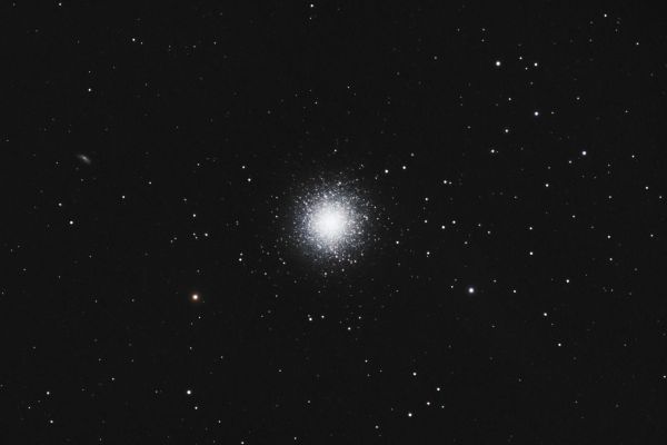M 13 "Great Globular Cluster in Hercules" - астрофотография