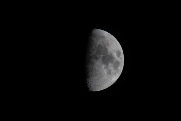 Moon with Canon EF 70-2004L USM and Barlow lens PAG 3-5x (3x) - астрофотография