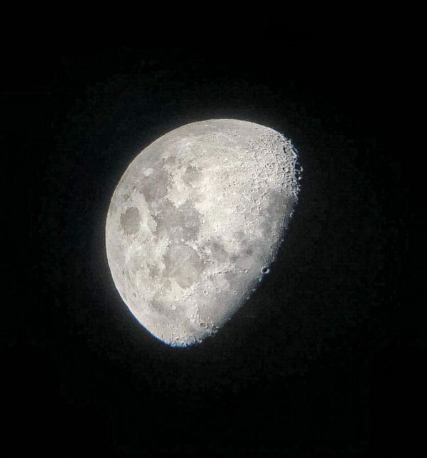 Луна (немного улучшенная) - астрофотография