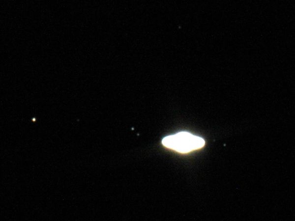 Saturn with satellites, 16 may 2012, 00:14 - астрофотография