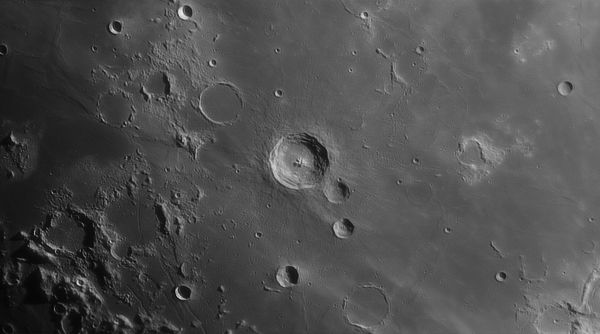 Bullialdus crater - астрофотография