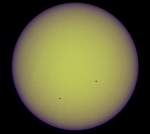 Солнце от 01.05.22 через УФ стекло ZWB3 - астрофотография