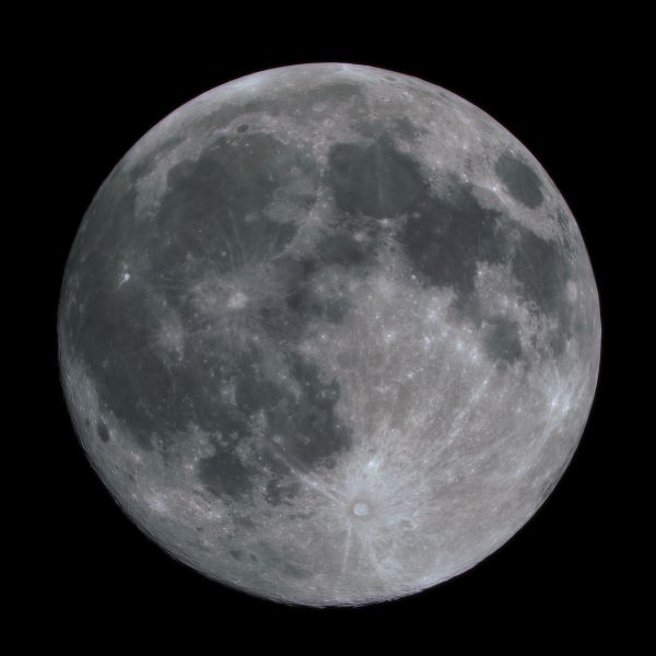 99,7% Луны - астрофотография