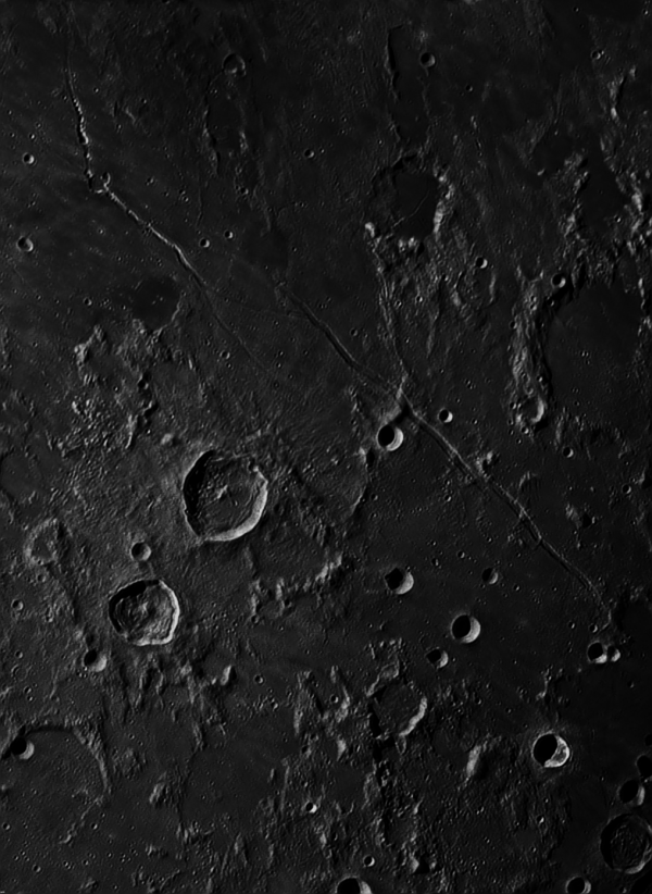 Трещины Гигин и Ариадея (Rima Hyginus, Rima Areadeus) Панорама из двух кадров. - астрофотография