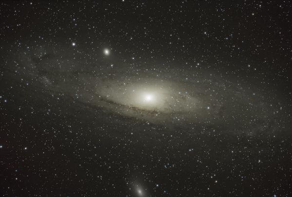 Галактика Андромеда в созвездии Андромеда  - астрофотография