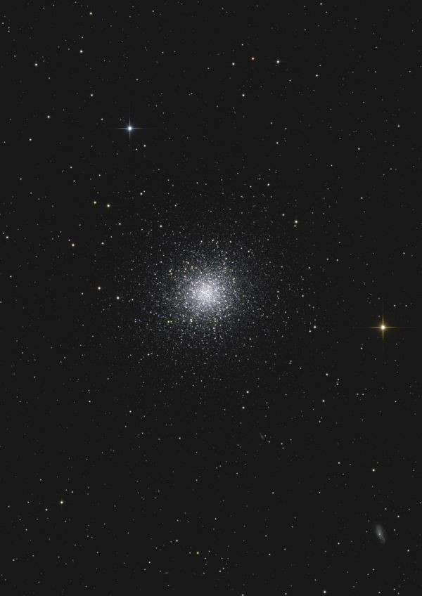 Globular cluster M13 - Astrophotography