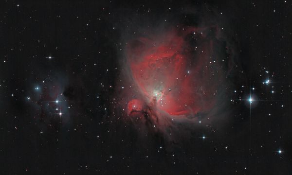 NGC 1976 ("Большая туманность Ориона") и NGC 1977 (туманность "Бегущий человек") - астрофотография