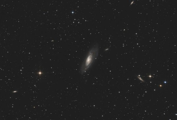Galaxy M106 - астрофотография