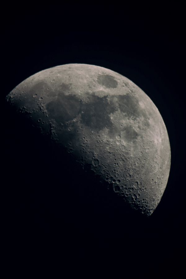 Луна 15.08.2021 вечер - астрофотография