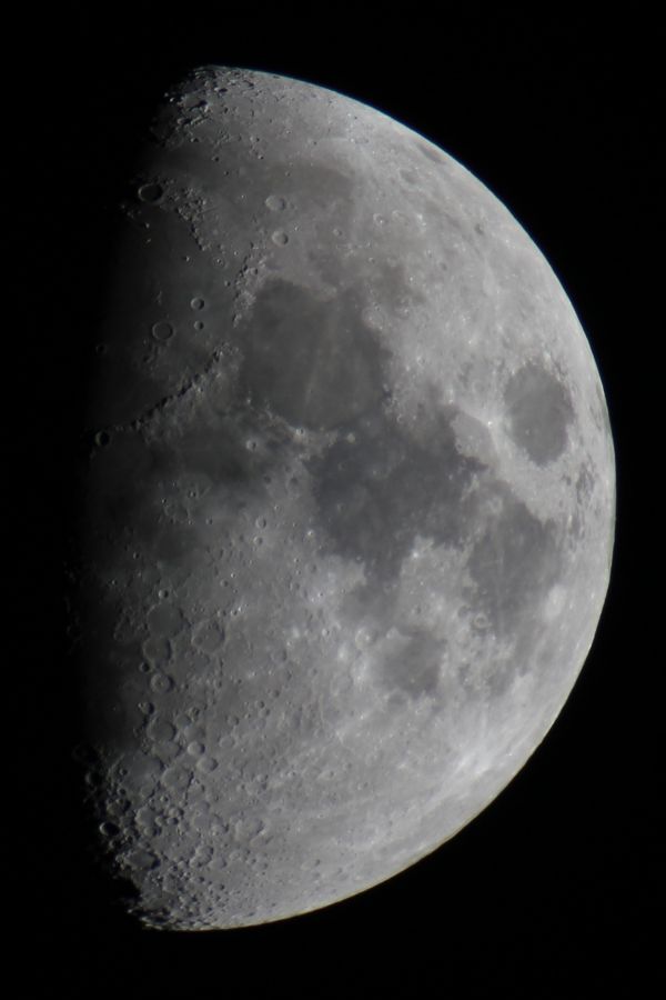 Moon with Canon EF 70-2004L USM and Barlow lens PAG 3-5x (3x), crop 1:1 - астрофотография