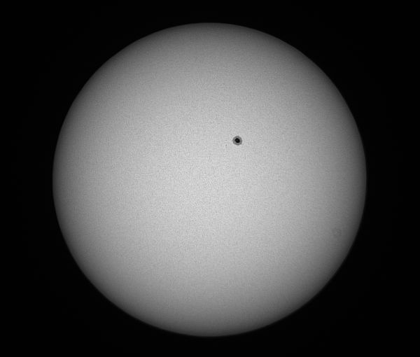 Sunspot AR 2738 - астрофотография