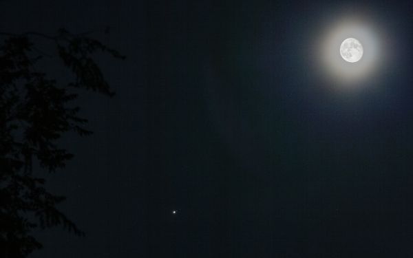 Moon and Jupiter  - астрофотография