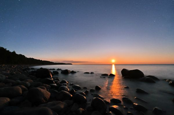 Moonset 08.2026 - Astrophotography