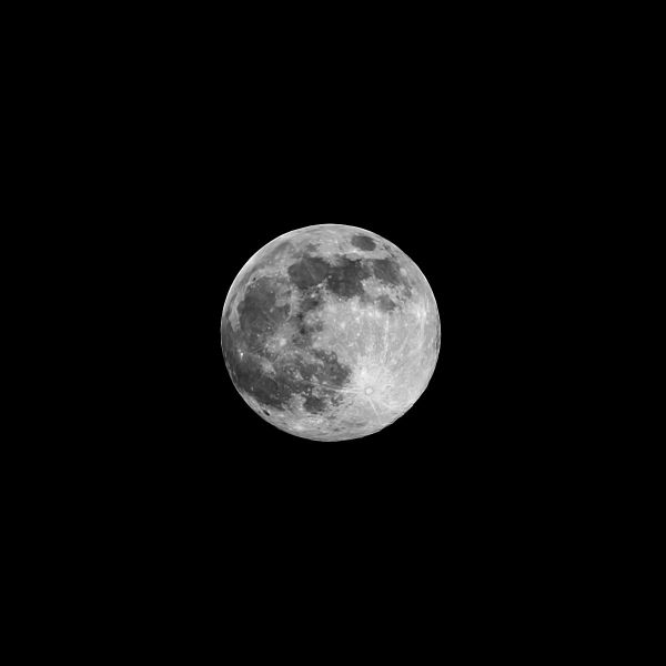 Полная Луна - астрофотография