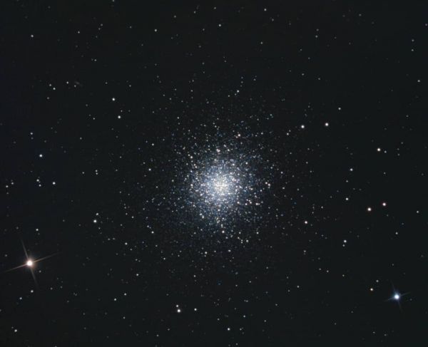 Шаровое звездное скопление в Геркулесе M13 - астрофотография