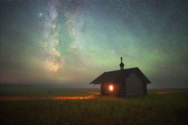 Milky Way and airglow over the chapel of John and James - Astrophotography