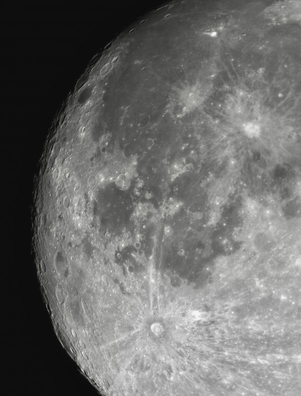 Луна, монохром + красный фильтр - астрофотография