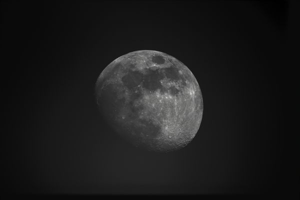 Вечерняя Луна 1 июля - астрофотография