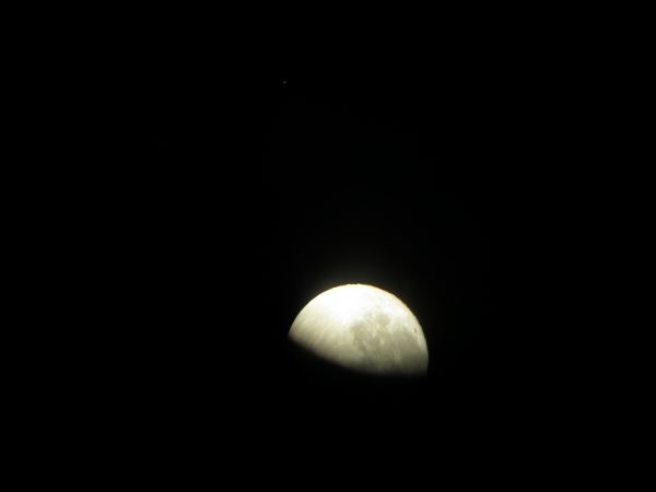 Луна и Сатурн - астрофотография