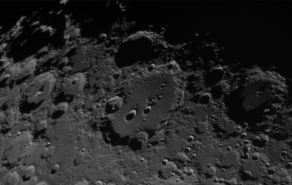 Луна, фрагмент, только красный канал - астрофотография