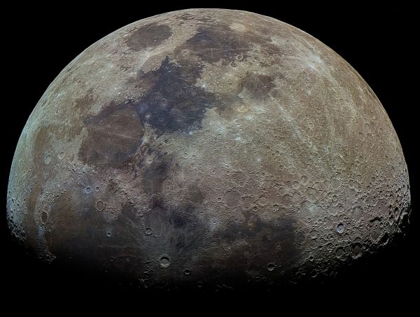 Луна в контрастных цветах - панорама - астрофотография