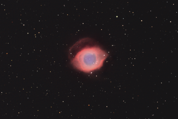 Helix Nebula (Helix Nebula, NGC 7293) is a planetary nebula in the constellation Aquarius. - Astrophotography
