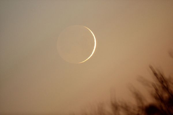 New Moon & Earthshine - Молодык и Пепельный Свет - астрофотография