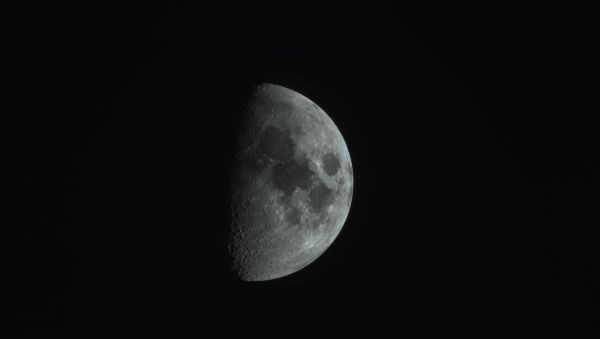 The Moon in hydrogen-alpha. - Astrophotography