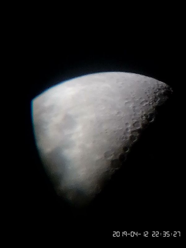 Moon on Smartphone - астрофотография