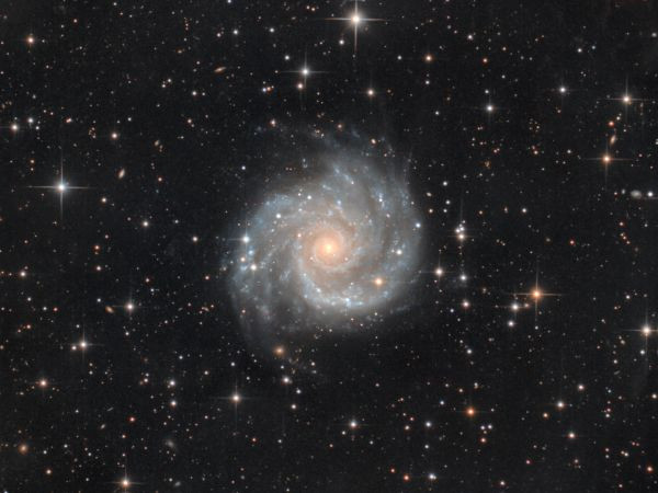Spiral galaxy M74 in Pisces - Astrophotography