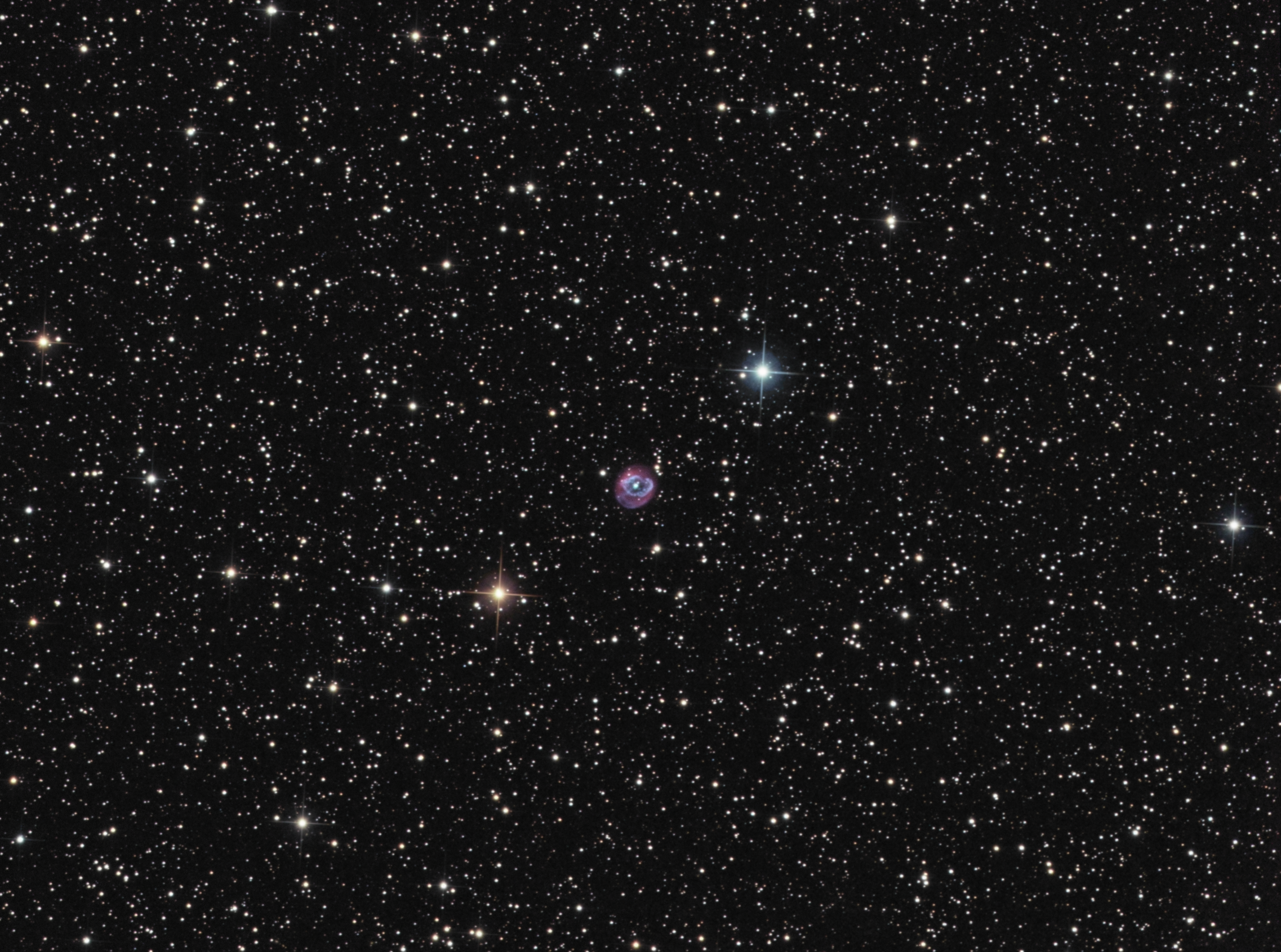 Ярчайшая звезда в северном полушарии. Созвездие Телец Альдебаран. Звезда гигант Альдебаран. Альдебаран в созвездии тельца фото. Альдебаран в телескоп.