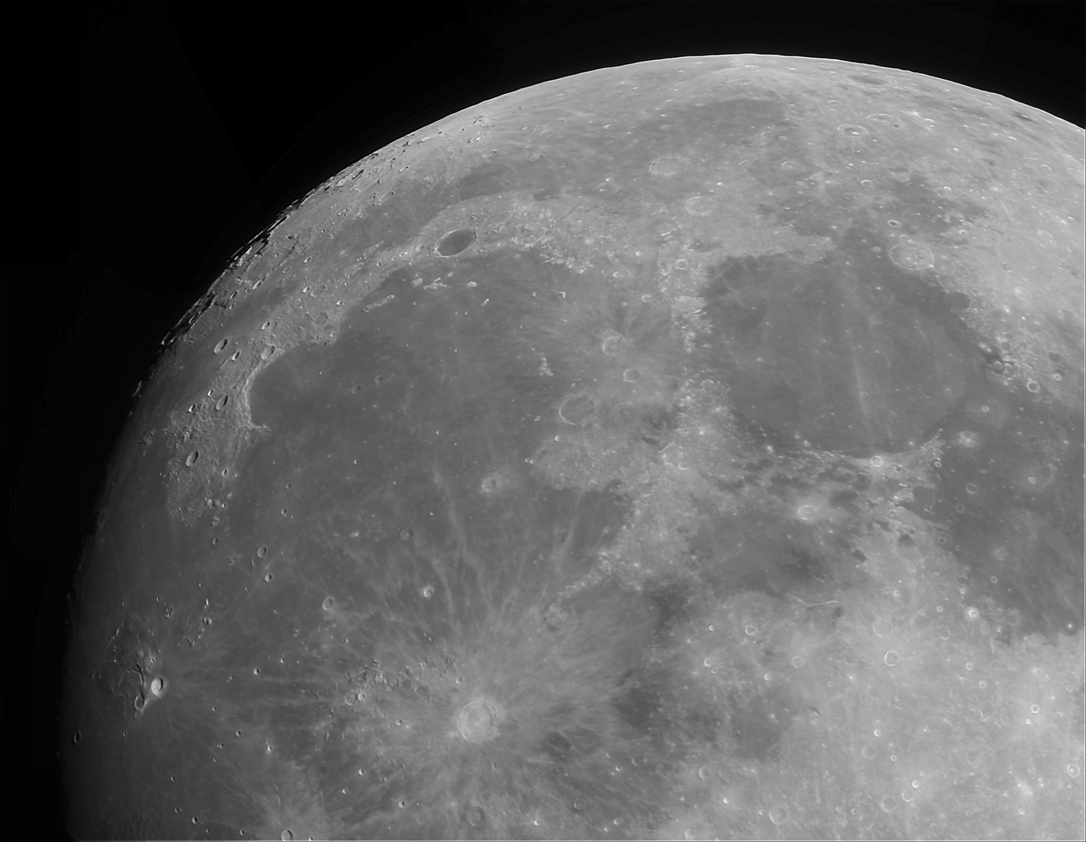 15 апреля луна. Астрофотография Луна. Луна 15. 15 07 2010 Луна. Нептун астрофотография.