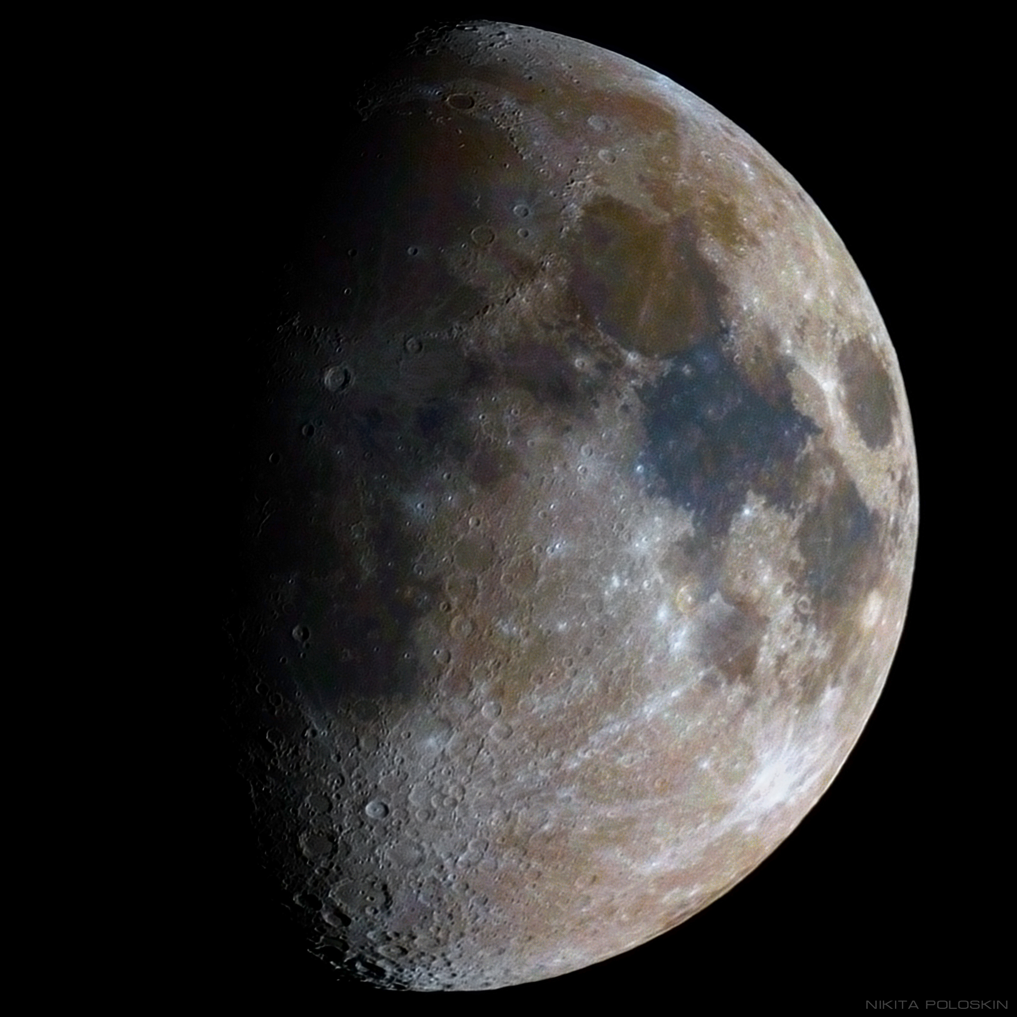 Луна 23 февраля 2024 года. Луна вчера. Какого цвета Луна.