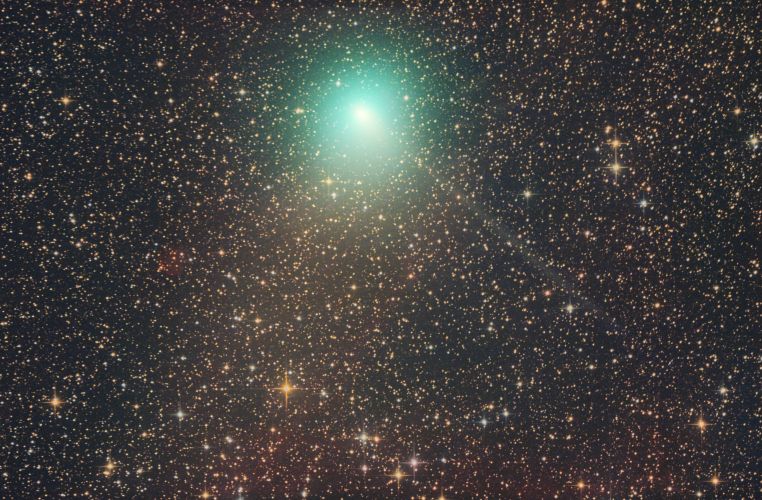 Комета понса брукса можно увидеть в москве. Комета Понса Брукса 2024. Комета Понса Брукса 2024 фото.